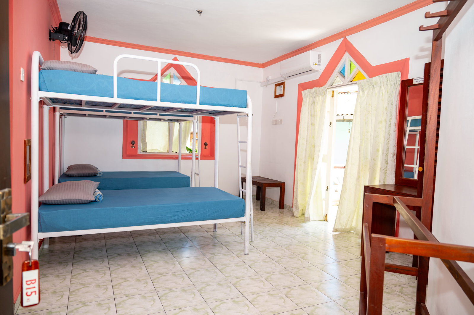 Shared room in volunteer house in Sri Lanka with bunk beds