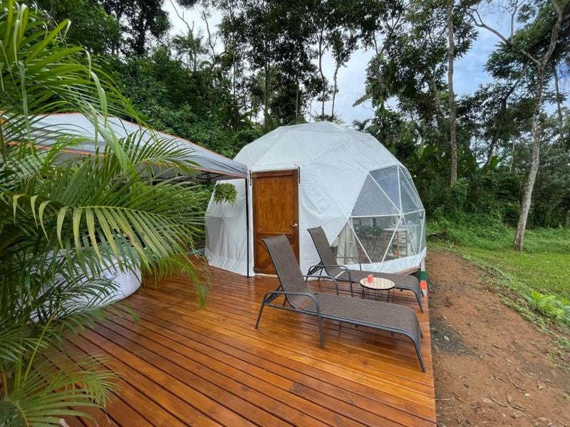 a glamping dome tent in nature in Manuel Antonio
