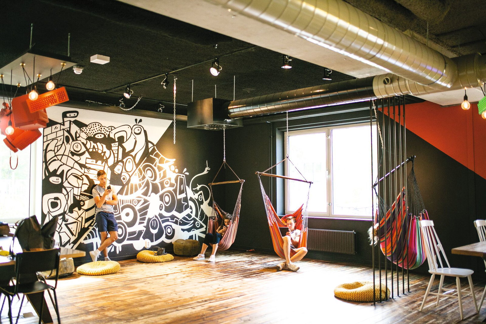 Group travellers in hostel in paris