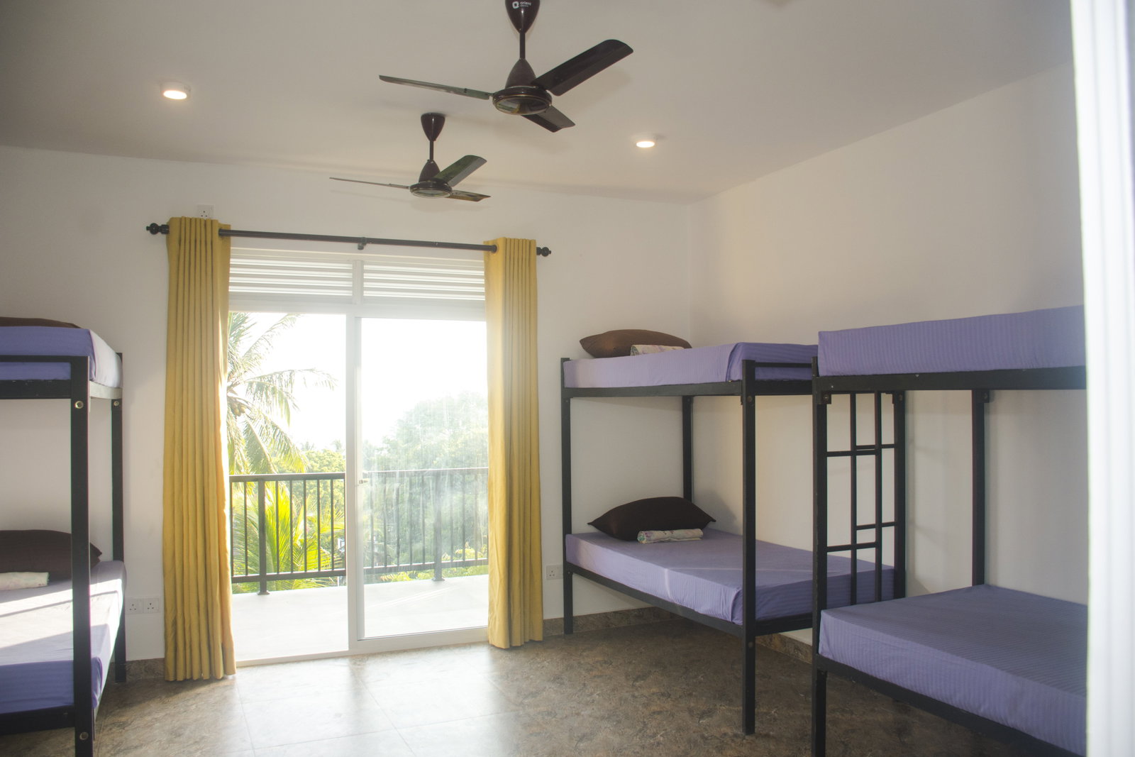 Room with bunkbeds in volunteer house in Sri Lanka Galle