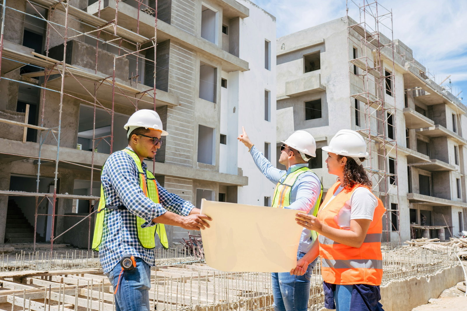 Skilled Labour on working holiday construction